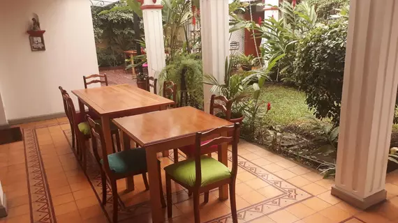 Hotel Rosa del Paseo | Alajuela (ili) - San Jose (ve civarı) - San Jose