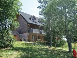 Le Bois de la Reine | Auvergne-Rhone-Alpes - Puy-de-Dome (bölge) - Besse-et-Saint-Anastaise