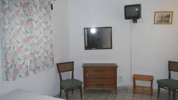 Hotel Patricia | Andalucia - Cadiz (vilayet) - Campo de Gibraltar - San Roque