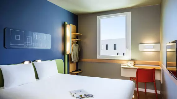 ibis budget Saint Quentin en Yvelines Velodrome | Ile-de-France - Yvelines (bölge) - Montigny-le-Bretonneux