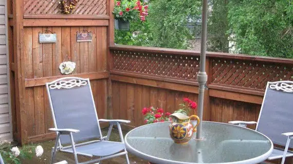 Rose Garden Bed and Breakfast | Ontario - Toronto (ve civarı) - Toronto - The Annex