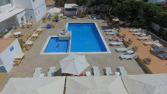 Apartamentos San Antonio Beach | Balearic Adaları - İbiza Adası - Sant Antoni de Portmany - Cala de Bou