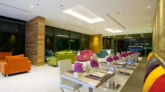 Seven Zea Chic Hotel | Chonburi (vilayet) - Pattaya (ve civarı) - Pattaya - Pattaya Körfezi