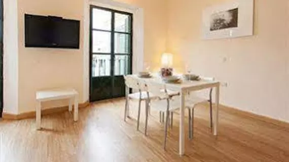 Apartamentos Plaza de Santa Cruz | Andalucia - Seville İli - Sevilla - Casco Antiguo