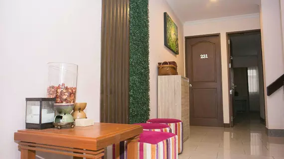 ZEN Rooms Silom 12 | Bangkok - Bangkok Merkezi İş Bölgesi