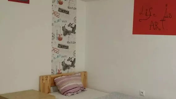 Art Hostel Taurus | Bratislava - Bratislava (ve civarı) - Bratislava