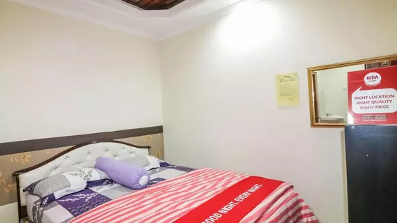 Ndalem Pundhi Guest House | Yogyakarta Özel Bölgesi - Yogyakarta (ve civarı) - Depok