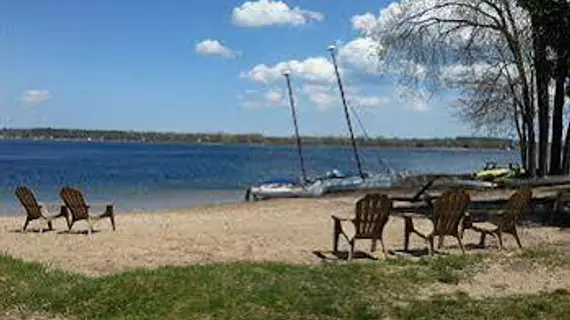 Beach Harbor Resort | Wisconsin - Door County - Sturgeon Bay