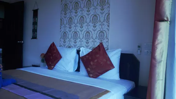 Ramaz Hotel | Phuket (ve civarı) - Patong - Nanai Caddesi