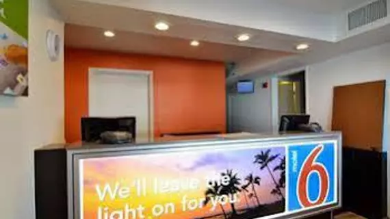 Motel 6 Palm Springs North | Kaliforniya - Imperial County - Palm Springs (ve civarı) - Palm Springs