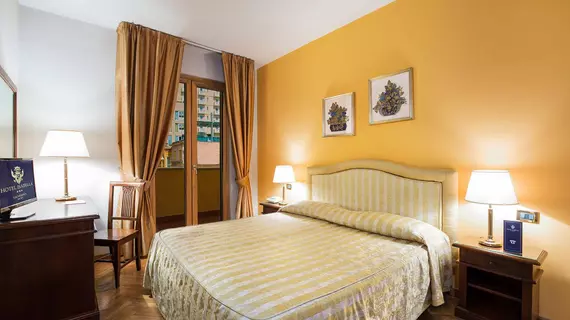 Hotel Isabella | Sicilya - Messina (vilayet) - Taormina Sahili - Taormina - Taormina Kent Merkezi