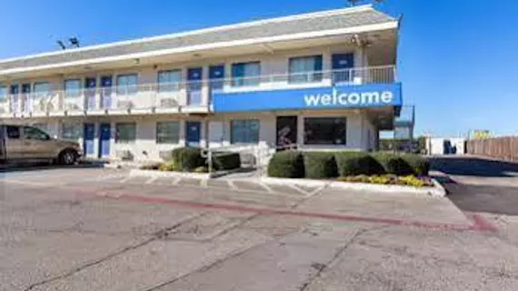 Motel 6 Dallas - Irving | Teksas - Dallas (ve civarı) - Irving