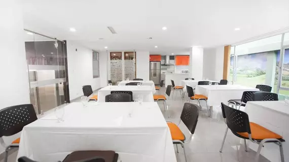 Hotel Castellana Calle 100 | Cundinamarca - Bogota (ve civarı) - Bogota - Barrios Unidos