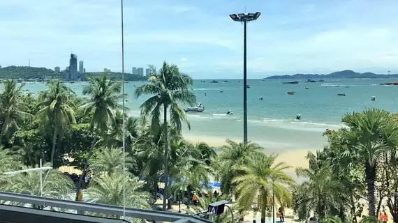 The Beach Front Resort, Pattaya | Chonburi (vilayet) - Pattaya (ve civarı) - Pattaya - Pattaya Körfezi