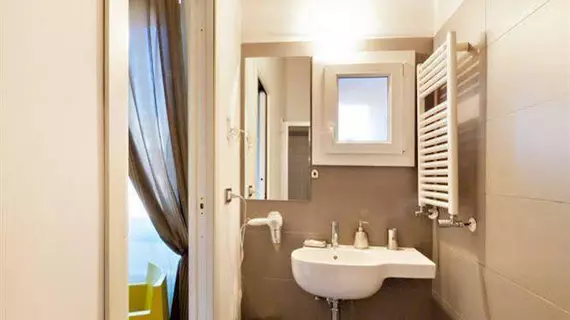 B&B SubUrbe Roma | Lazio - Roma (ve civarı) - Roma Kent Merkezi - Monti