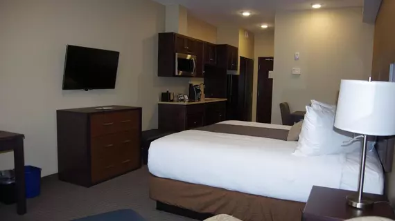 Best Western Plus Lacombe Inn & Suites | Alberta - Red Deer (ve civarı) - Lacombe