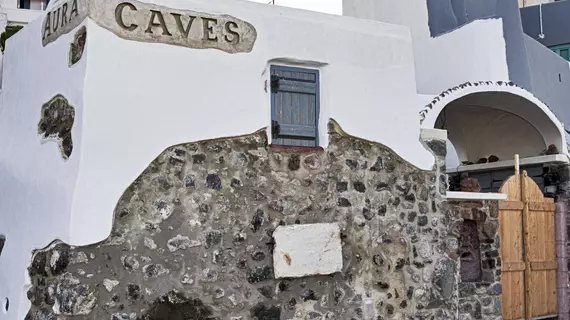 Aura Caves | Ege Adaları - Santorini