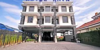 Arya Hotel & Spa