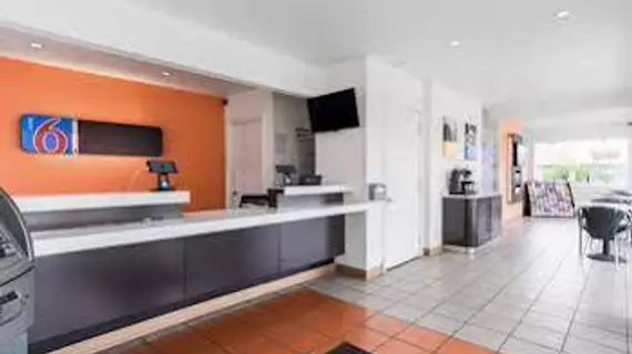 Motel 6 Long Beach International City | Kaliforniya - Los Angeles County - Long Beach