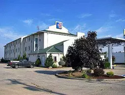 Motel 6 Dale | Indiana - Jasper (ve civarı) - Dale