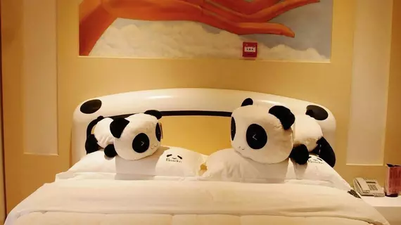 Panda- Theme Heyi Hotel | Sişuan - Leshan - Emeishan