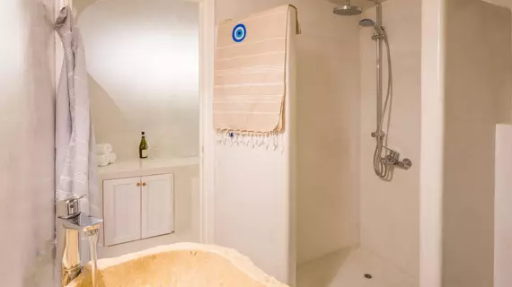 Canvas Suites | Ege Adaları - Santorini