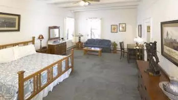 Casa del Gavilan Historic Inn | New Mexico - Cimarron