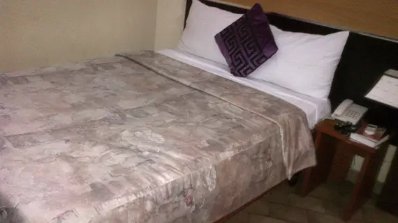 Deen Apartment Services | Lagos (ve civarı) - Lagos - Onigbongbo - Ikeja