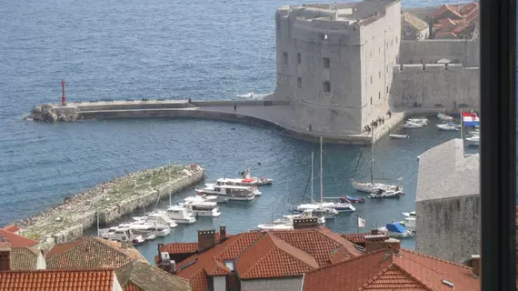 Apartment & Rooms House with Garden | Dubrovnik-Neretva - Dubrovnik (ve civarı) - Dubrovnik - Ploce