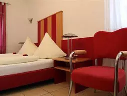 Hotel Villa Casa | Kuzey Ren-Westfalia - Düsseldorf (ve civarı) - Düsseldorf