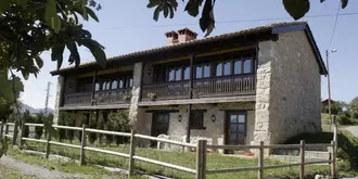 Apartamentos Rurales La Torea