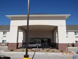 Days Inn and Suites El Dorado | Kansas - Wichita (ve civarı) - El Dorado