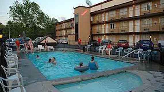 Tennessee Mountain Lodge | Tennessee - Gatlinburg - Pigeon Forge (ve civarı) - Pigeon Forge