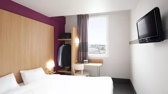 B&B Lyon Vénissieux | Auvergne-Rhone-Alpes - Rhone (bölge) - Lyon (ve çevresi) - Venissieux