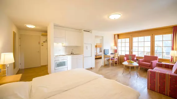 Apart- und Kinderhotel Muchetta | Maloja District - Graubuenden - Wiesen