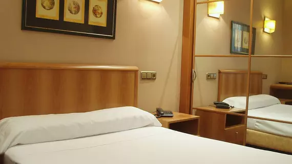 Hotel Carreño | Asturias - Oviedo (ve civarı) - Oviedo - Las Campas y San Claudio