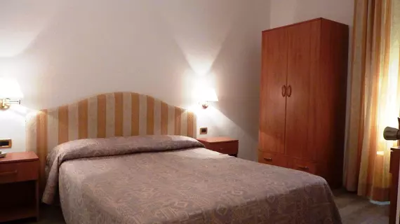 Hotel Ariston Montecarlo | Liguria - Imperia (il) - Sanremo