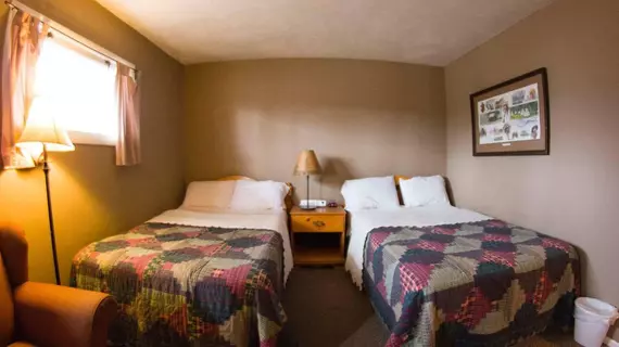 Holiday Motel | Montana - West Yellowstone - West Yellowstone