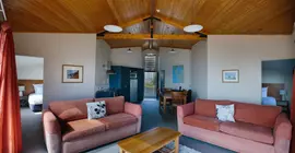 Castaways Lodge | Auckland Bölgesi - Auckland (ve civarı) - Puketi Gölü