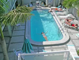 Camelot Resort | Florida - St. Petersburg - Clearwater (ve civarı) - Clearwater Beach