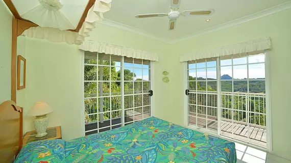 Cooroy Country Cottages | Queensland - Noosa - Black Mountain