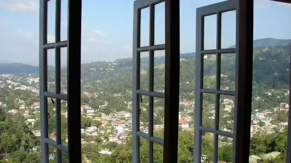 Kandyan Crown Hotel | Merkez Vilayet - Kandy Bölgesi - Kandy