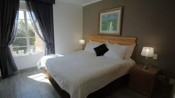 Airport Inn and Suites | Gauteng - City of Tshwane - Johannesburg (ve civarı) - Kempton Park