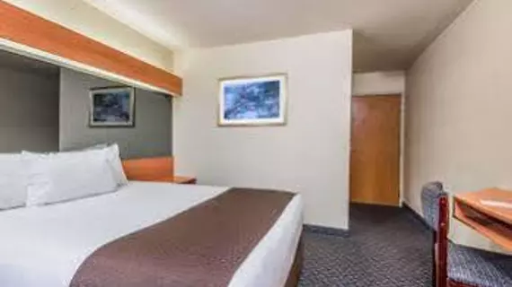 Microtel Inn & Suites by Wyndham Bethel/Danbury | Connecticut - Danbury (ve civarı) - Bethel