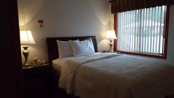 Greenwood Village Inn & Suites | Montana - Whitefish (ve civarı) - Kalispell - Evergreen