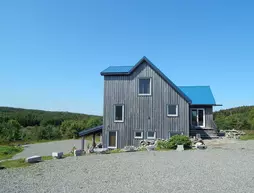 Blue Tin Roof B & B | Nova Scotia - Livingstone Cove