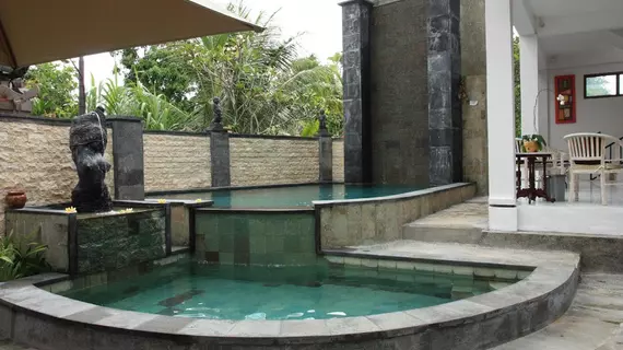 Oka Kartini Bungalows | Bali - Ubud - Petulu