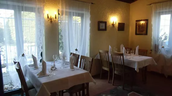 Landhotel-Restaurant Schwalbennest | Hessen - Zierenberg - Oelshausen