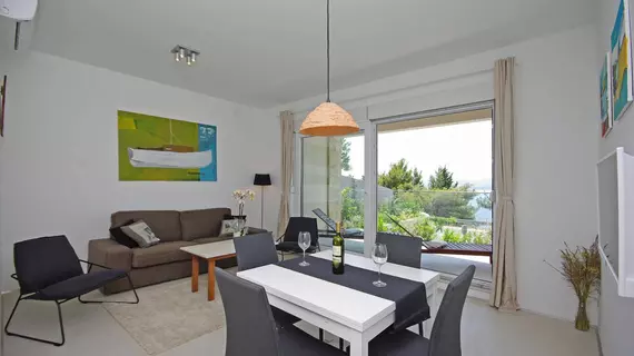 Villa Jolara Apartments | Split-Dalmaçya - Omis