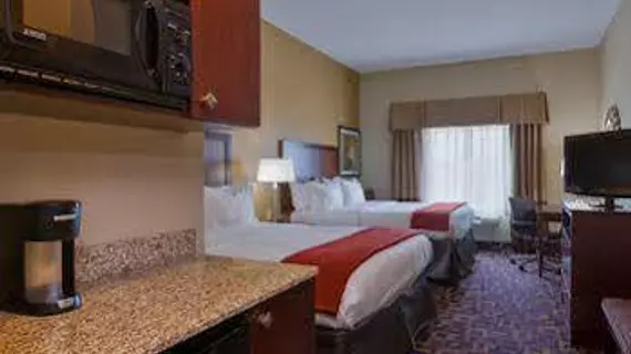 Holiday Inn Express Hotel & Suites Salina | Kansas - Salina (ve civarı) - Salina